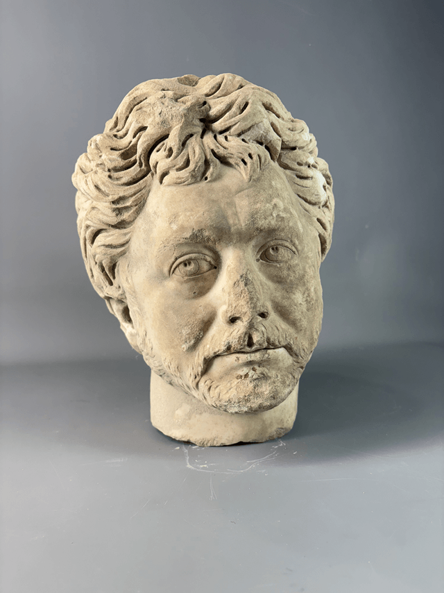 Posible cabeza de una estatua del emperador romano Galienus, descubierta en Confloenta, Duratón, Sepúlveda, Segovia