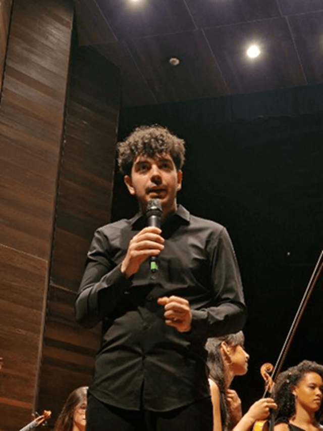 Concierto Joven Orquesta de León (JOL), Fundación Eutherpe, dirigida por Jorge Yagüe en el Auditorio Ciudad de León,Guillermo Díaz, violinista y compositor (imagen Fundación Eutherpe)