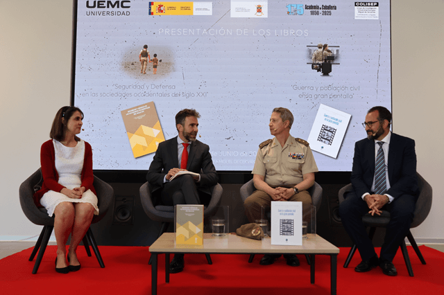 Presentación libros sobre seguridad y conflictos bélicosEn la imagen de izq. a dcha.: Estefanía Jerónimo Sánchez-Beato, Juan Billón Laá, David García López, rector de la UEMC, y Miguel Ángel Sendín García (imagen UEMC)