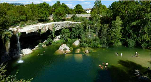 Río Jerea, bañistas, Pedrosa de Tobalina, Burgos (imagen Turismo Burgos)