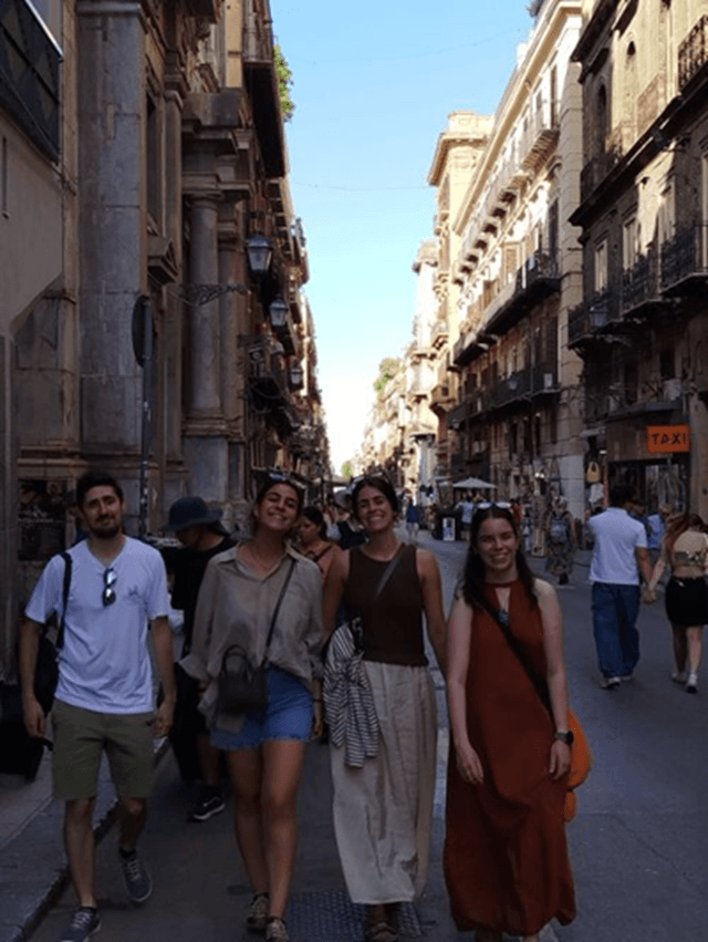 Jóvenes aguilarenses formándose en Palermo, Sicilia, Italia (imagen FSMRPH)