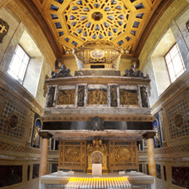 Convento carmelitas descalzos, iglesia sepulcro (imagen Año Jubilar de San Juan de la Cruz)