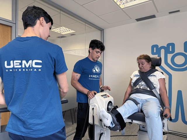 Equipo investigador de la UEMC de Valladolid sobre la aportación de dosis mínimas de ejercicios de fuerza para las mujeres con fibromialgia (imagen UEMC)