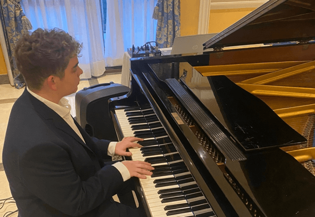 Alberto Greco, pianista, Italia (imagen Fundación Eutherpe)