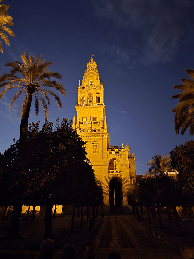 Torre Catedral-Mezquita de Córdoba (imagen Enrique Sancho y Carmen Cespedosa)