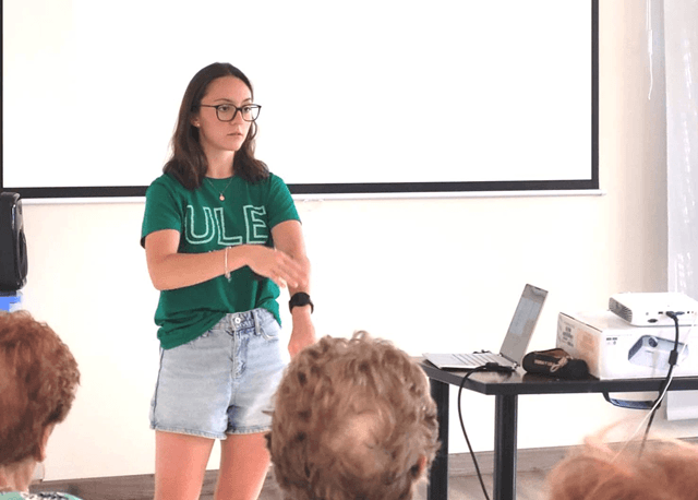 Carmen López Bajo, beca RALBAR, ULE, proyecto Sumamos Vida en Villafañe, León (imagen ULE)
