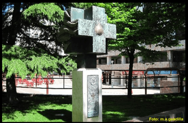 Paseo de Zorrilla, monumento donantes de sangre de Coello, Valladolid web