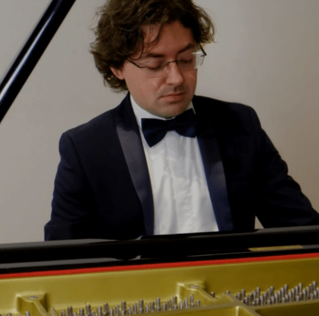 Vincenzo Gambuzza, pianista, Italia (imagen Fundación Eutherpe)