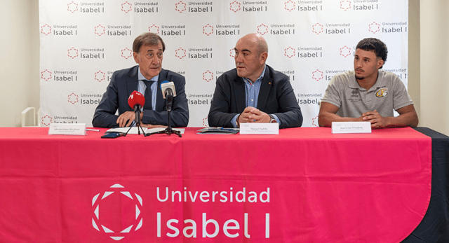 Renovación convenio colaboración Universidad Isabel I con el equpo de Aparejadores Rugby de Burgos (imagen UI1)